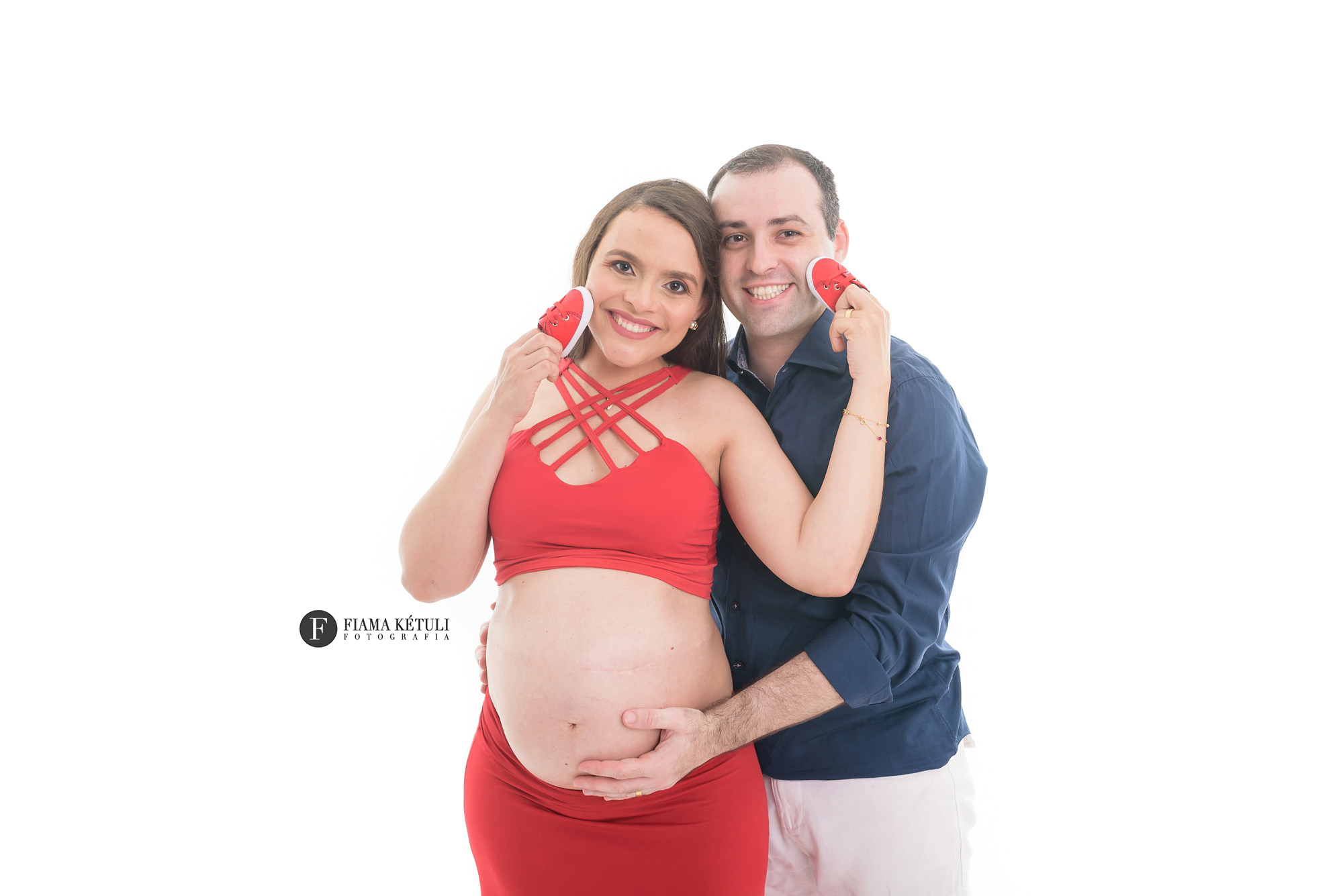 Fotógrafa para ensaio de gestante em estúdio