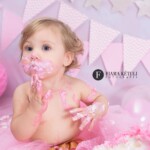 bebe come bolo decorado no ensaio cake smash fotografo