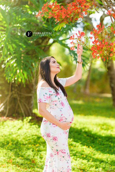 Ensaio de gestante em Brasília - fotógrafa com figurino para gestantes em Brasília